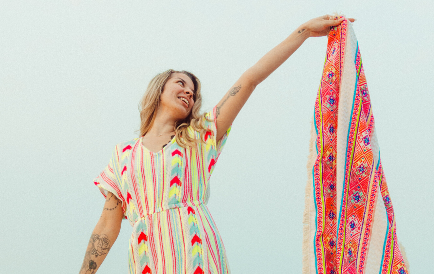 how to dress boho without cultural appropriation Guide get Free-Spirited Look in 5 Easy Steps Luxury resort wedding dress Soleia Casual Tie-Dye Long Color:Navy Sky Blue Zebra