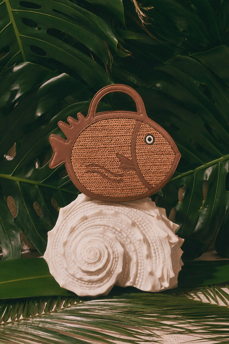 Brown Trim Fish Raffia Handheld Clutch | view 1