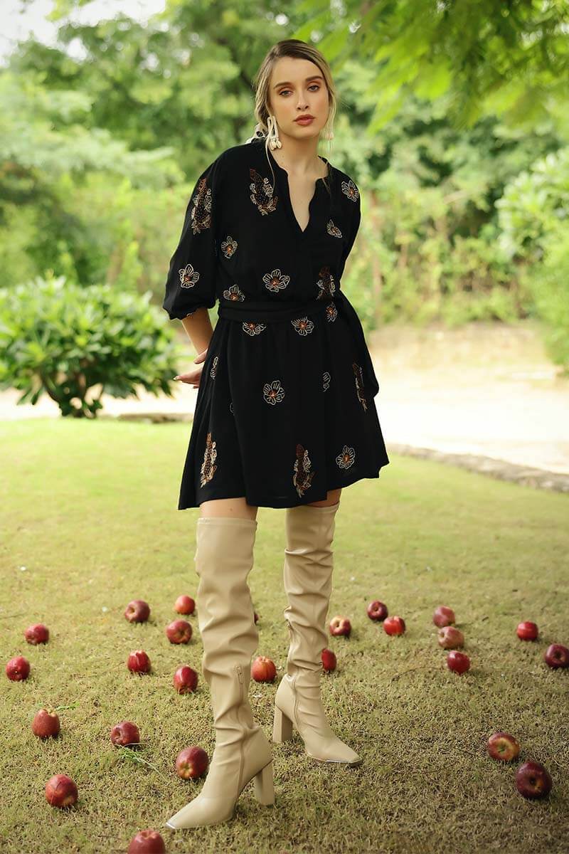Black Safari Tiger Embroidered Short Dress L Black Safari Tiger Embroidered Short Dress L