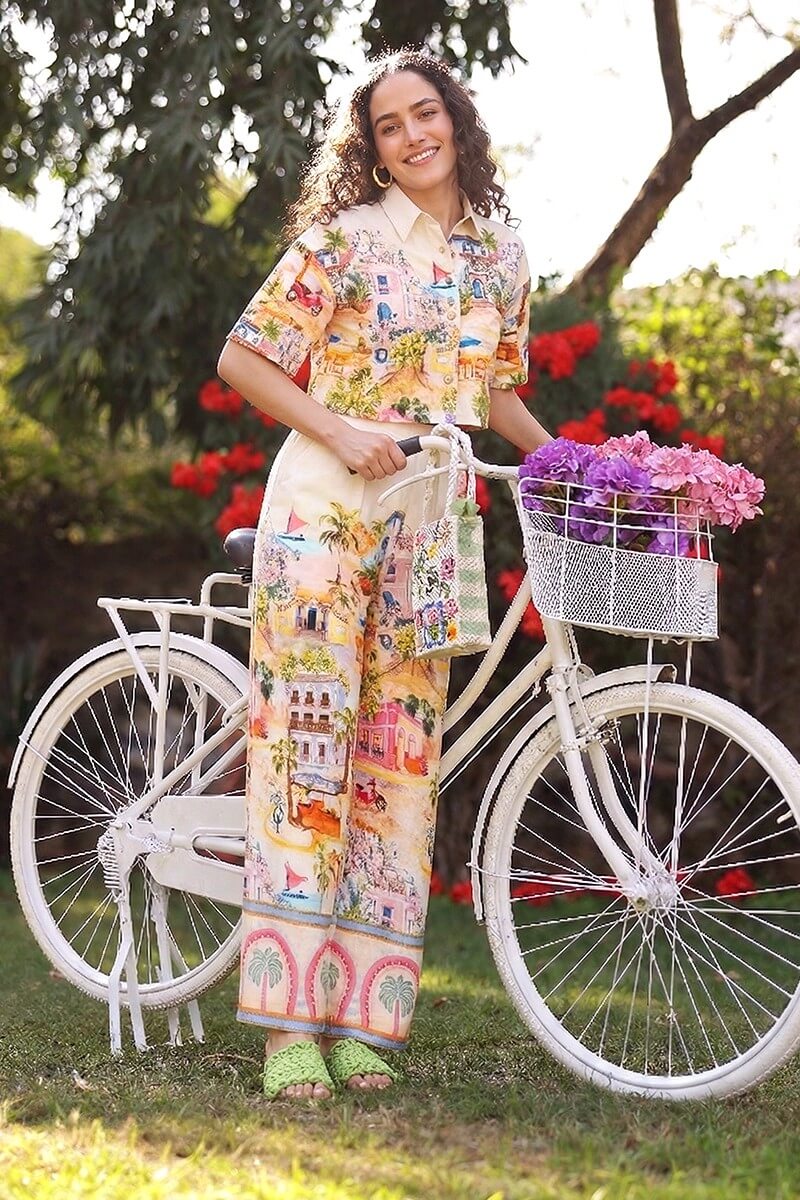 Summer Escape Vacation Print Crop Shirt | view 1